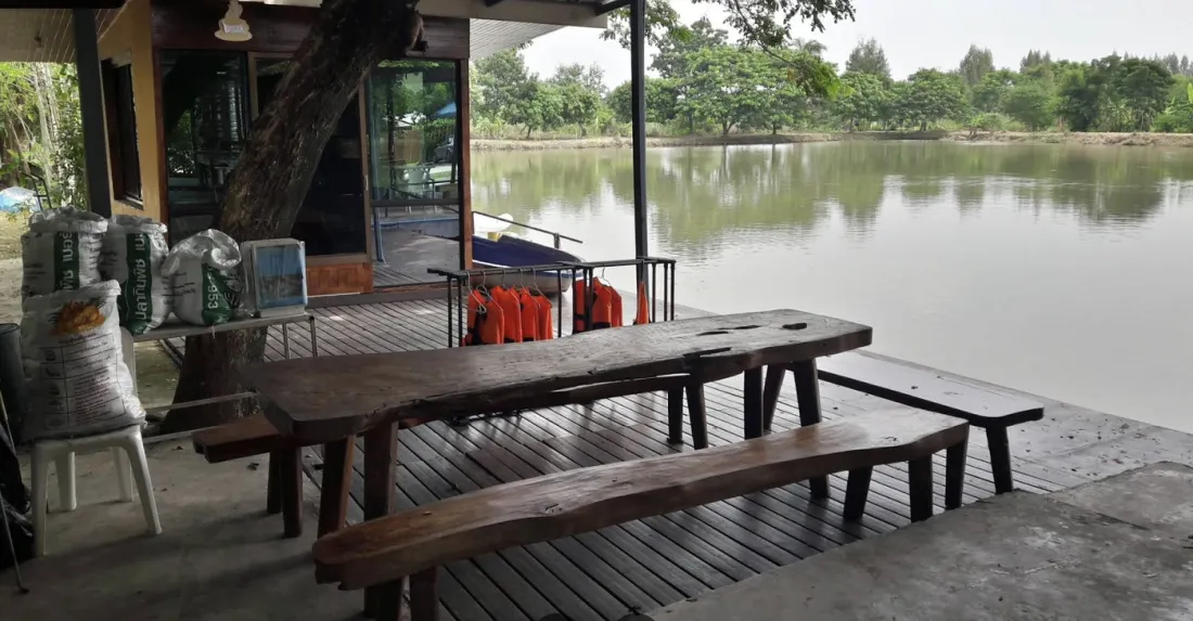 ศาลาริมน้ำภายในศูนย์อบรมฯ